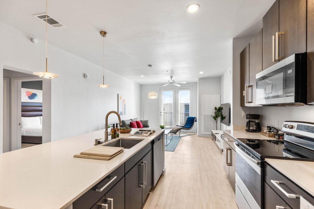 Flatz432 Apartments By Barsala Midland Exterior photo