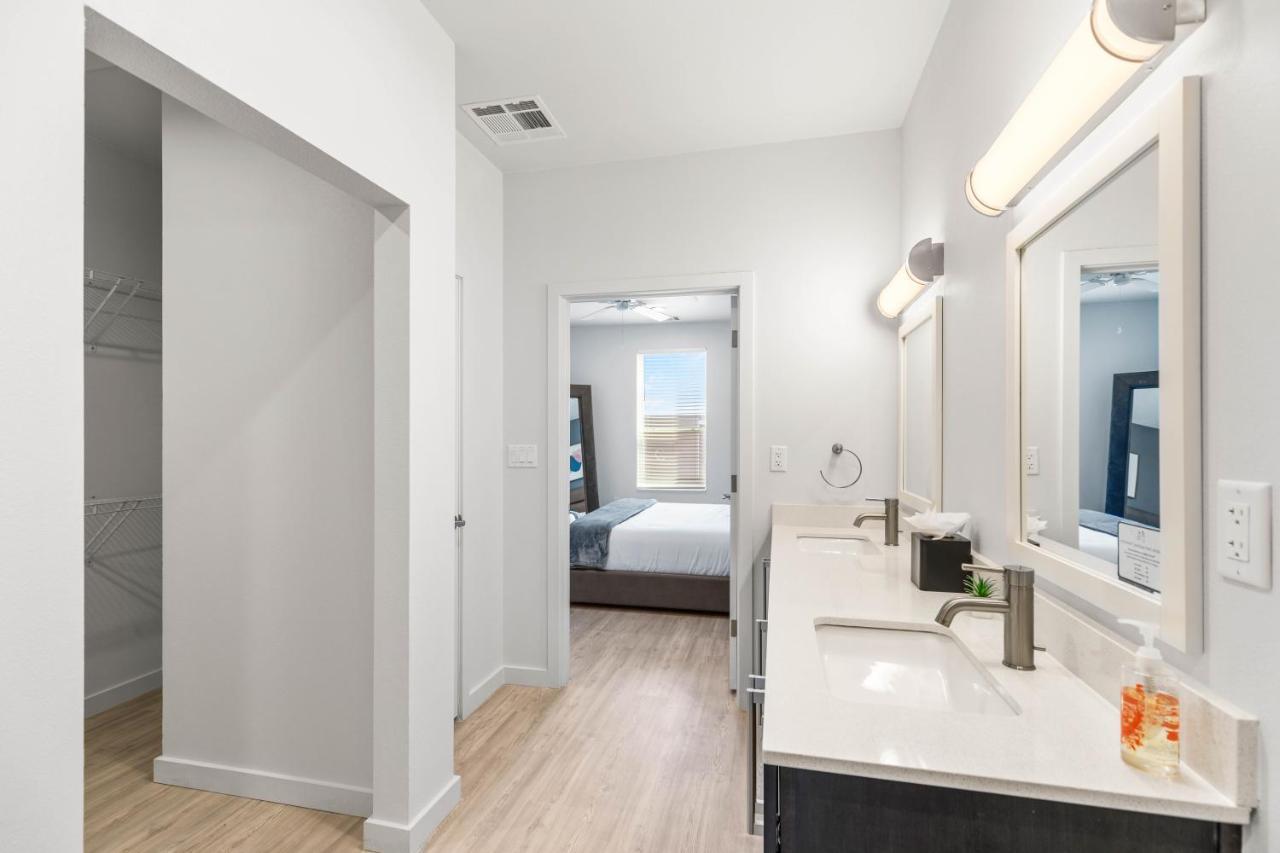 Flatz432 Apartments By Barsala Midland Exterior photo