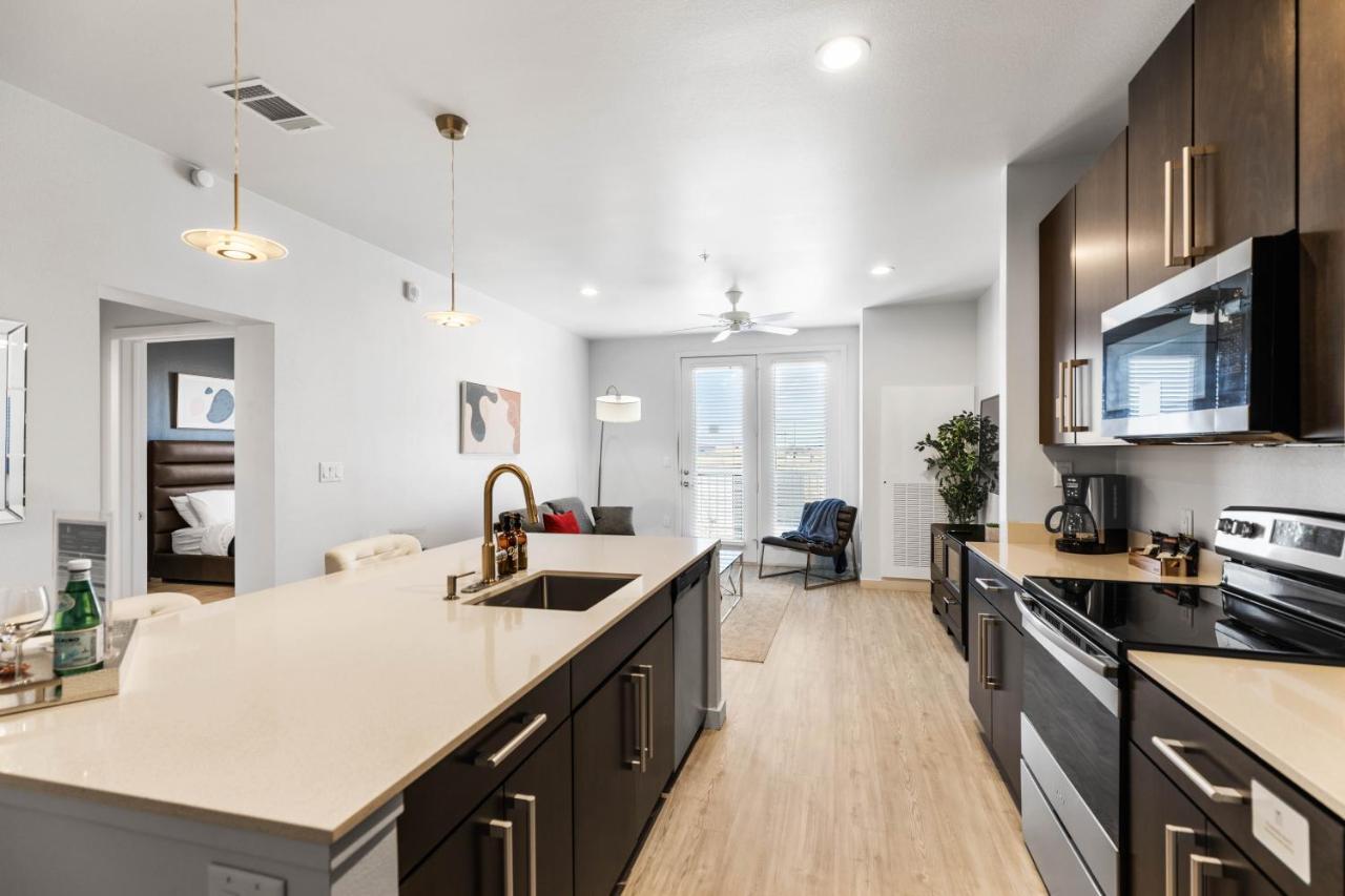 Flatz432 Apartments By Barsala Midland Exterior photo