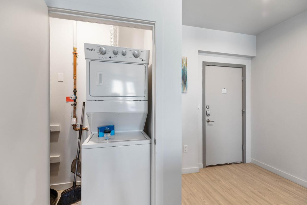 Flatz432 Apartments By Barsala Midland Exterior photo