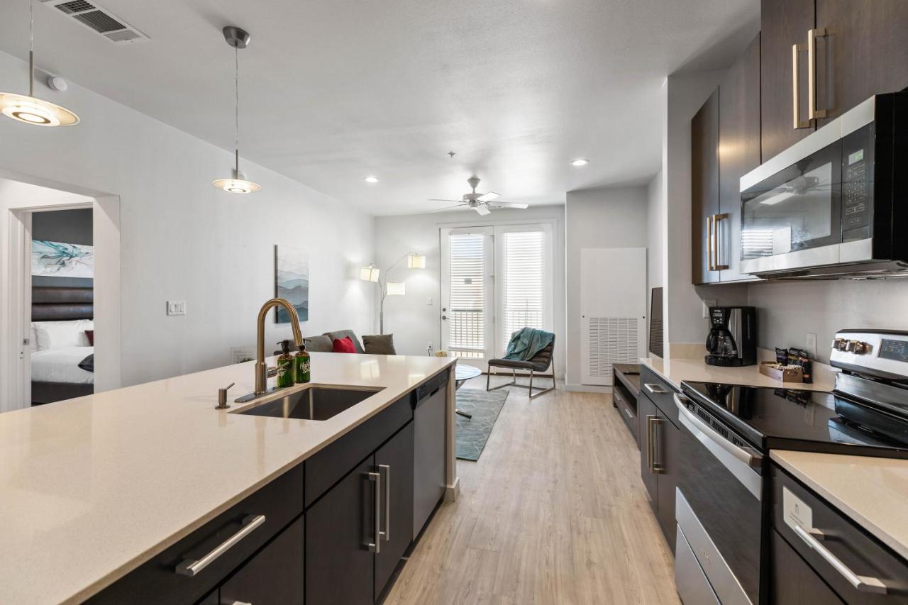 Flatz432 Apartments By Barsala Midland Exterior photo