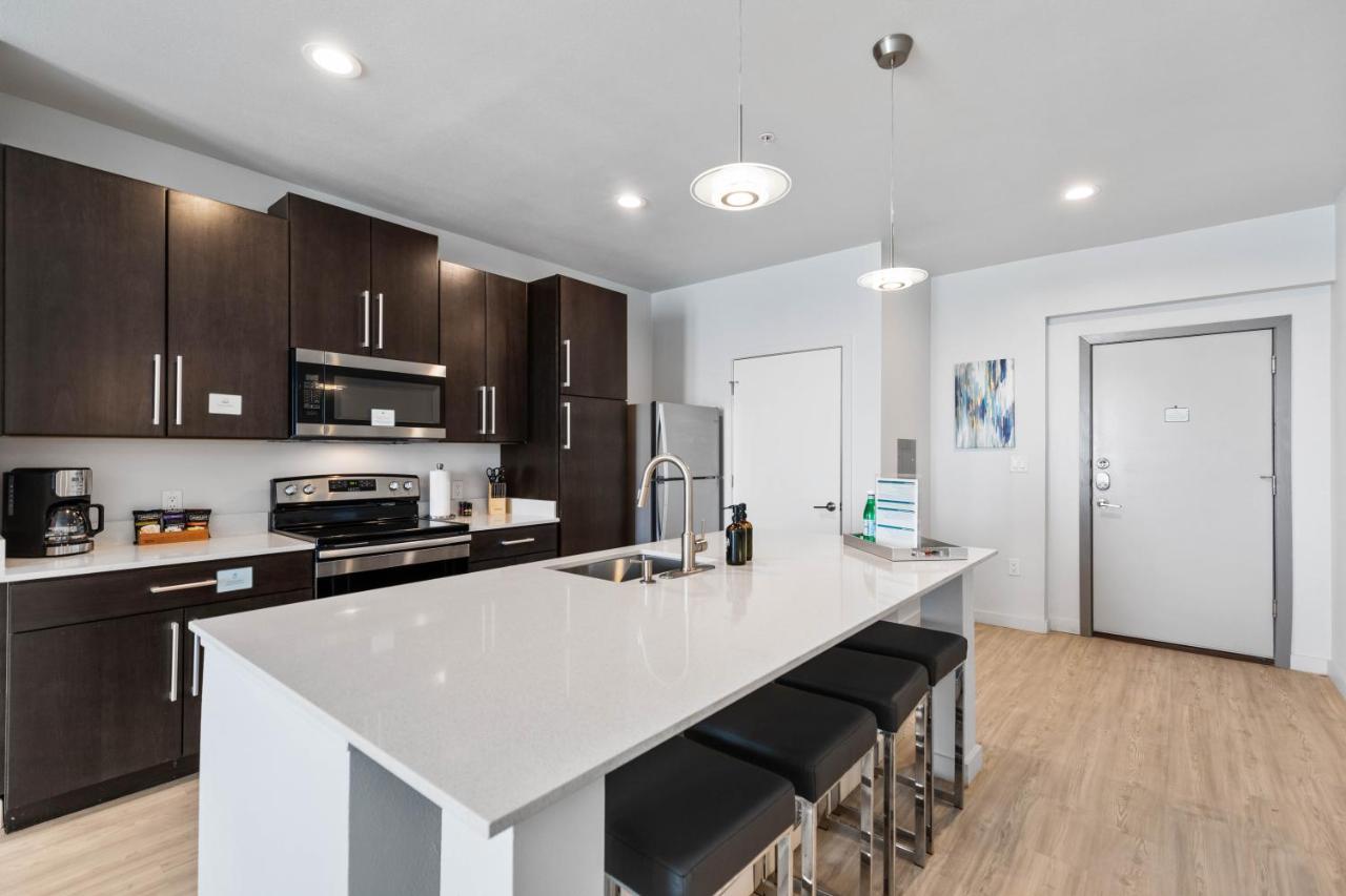 Flatz432 Apartments By Barsala Midland Exterior photo
